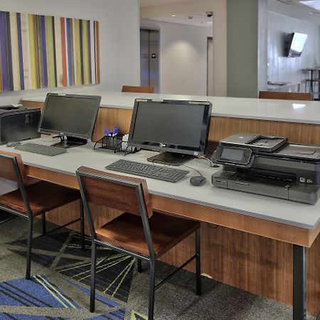 Holiday Inn Express & Suites Portales By Ihg Exteriör bild
