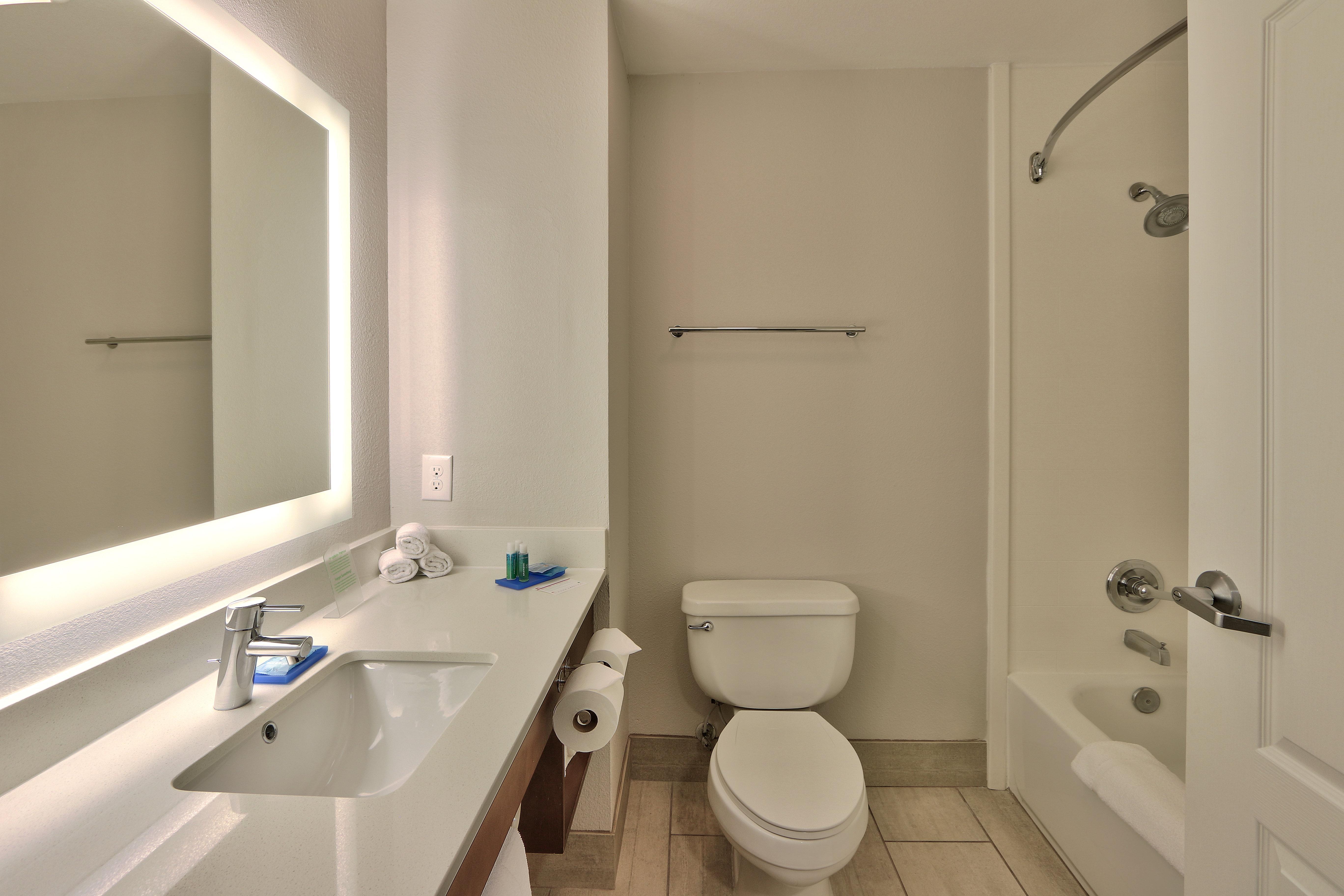 Holiday Inn Express & Suites Portales By Ihg Exteriör bild
