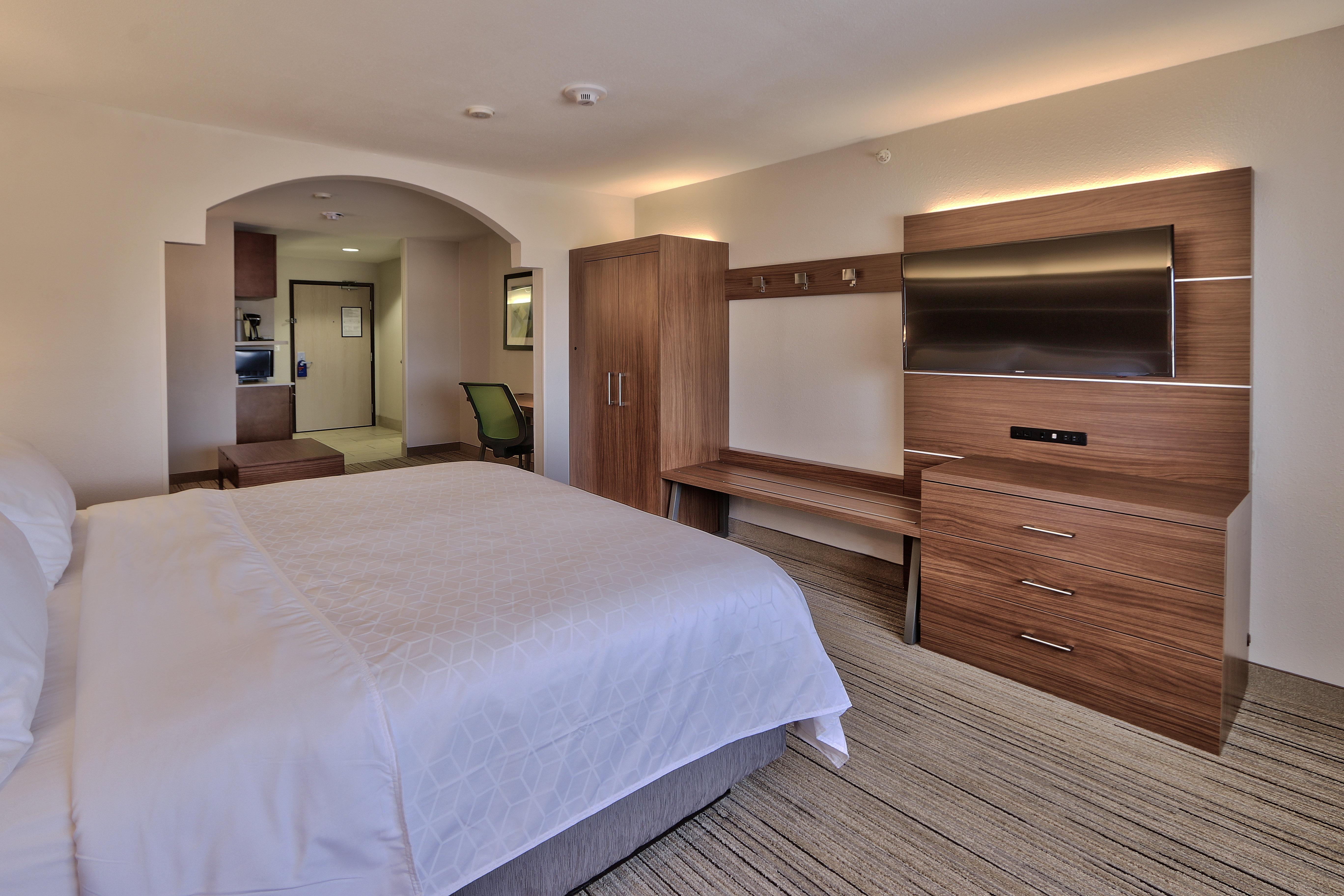 Holiday Inn Express & Suites Portales By Ihg Exteriör bild