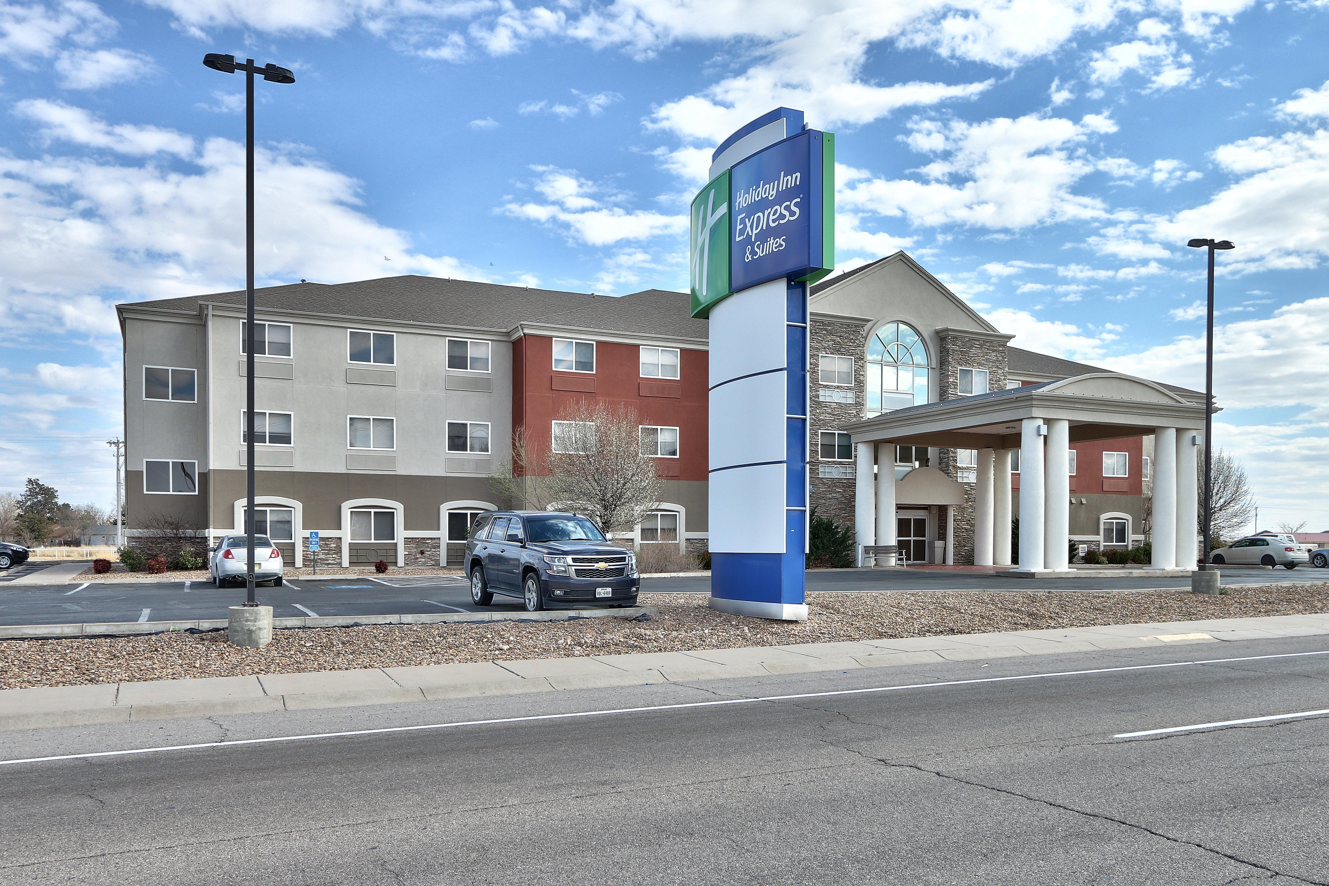 Holiday Inn Express & Suites Portales By Ihg Exteriör bild