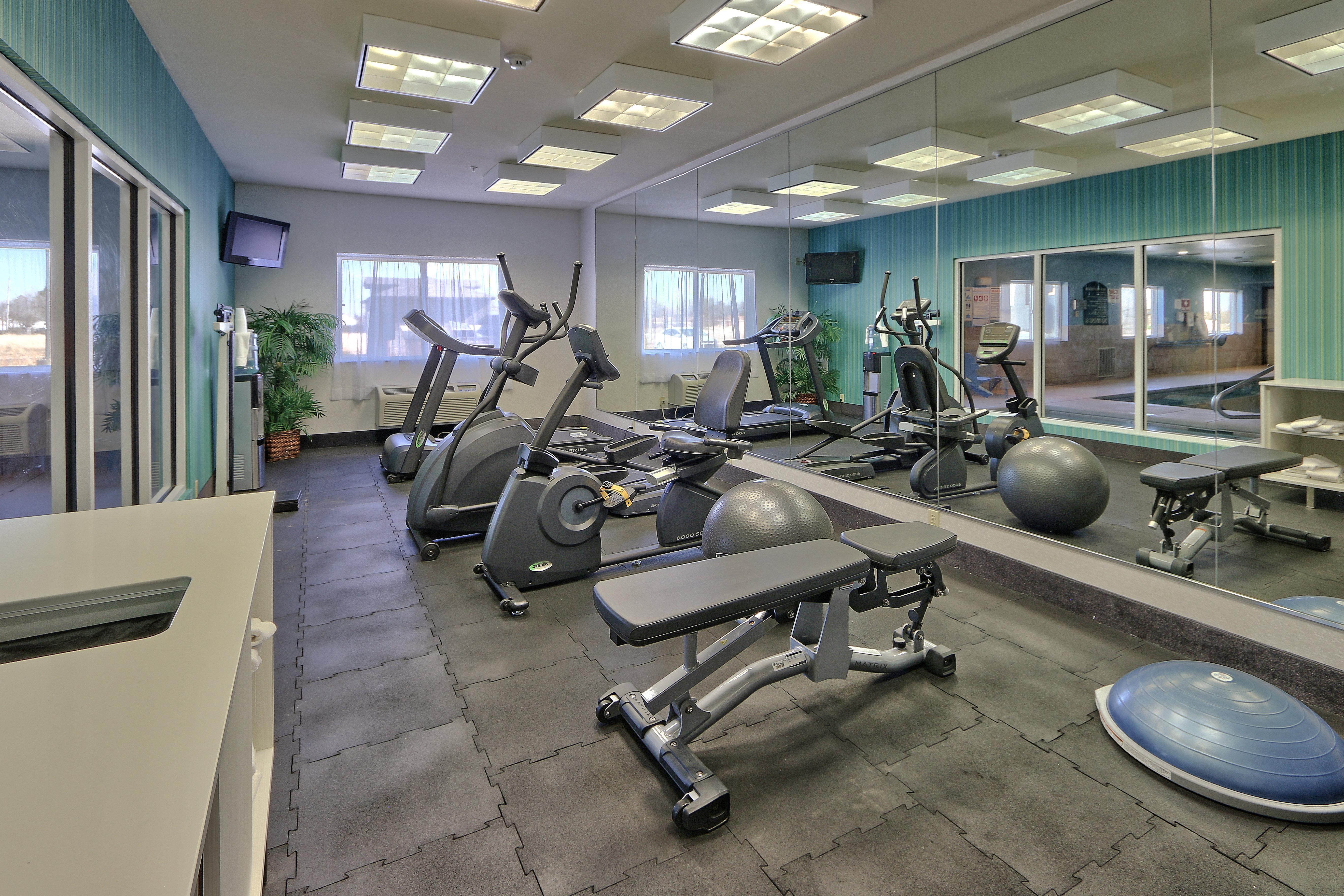 Holiday Inn Express & Suites Portales By Ihg Exteriör bild
