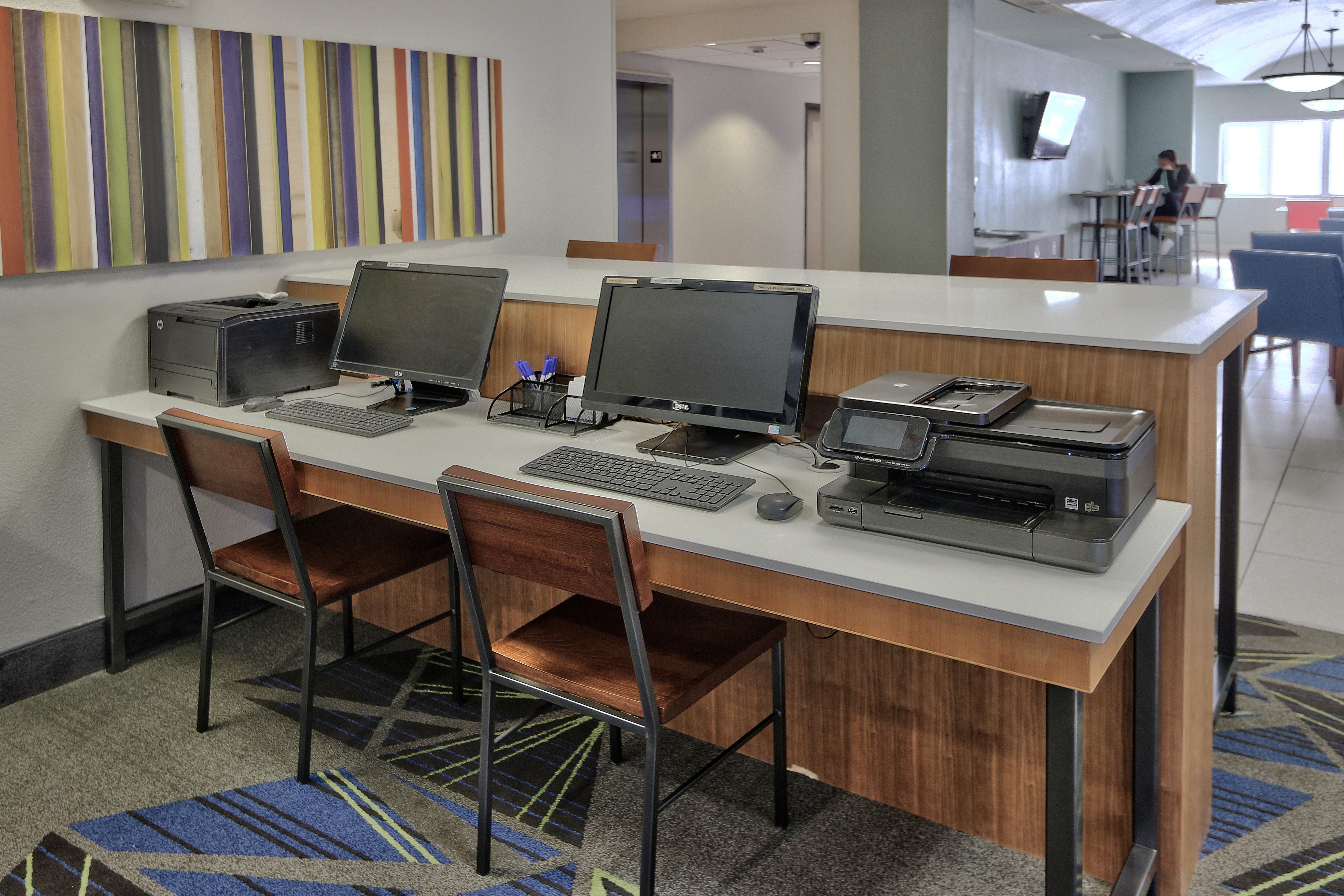 Holiday Inn Express & Suites Portales By Ihg Exteriör bild