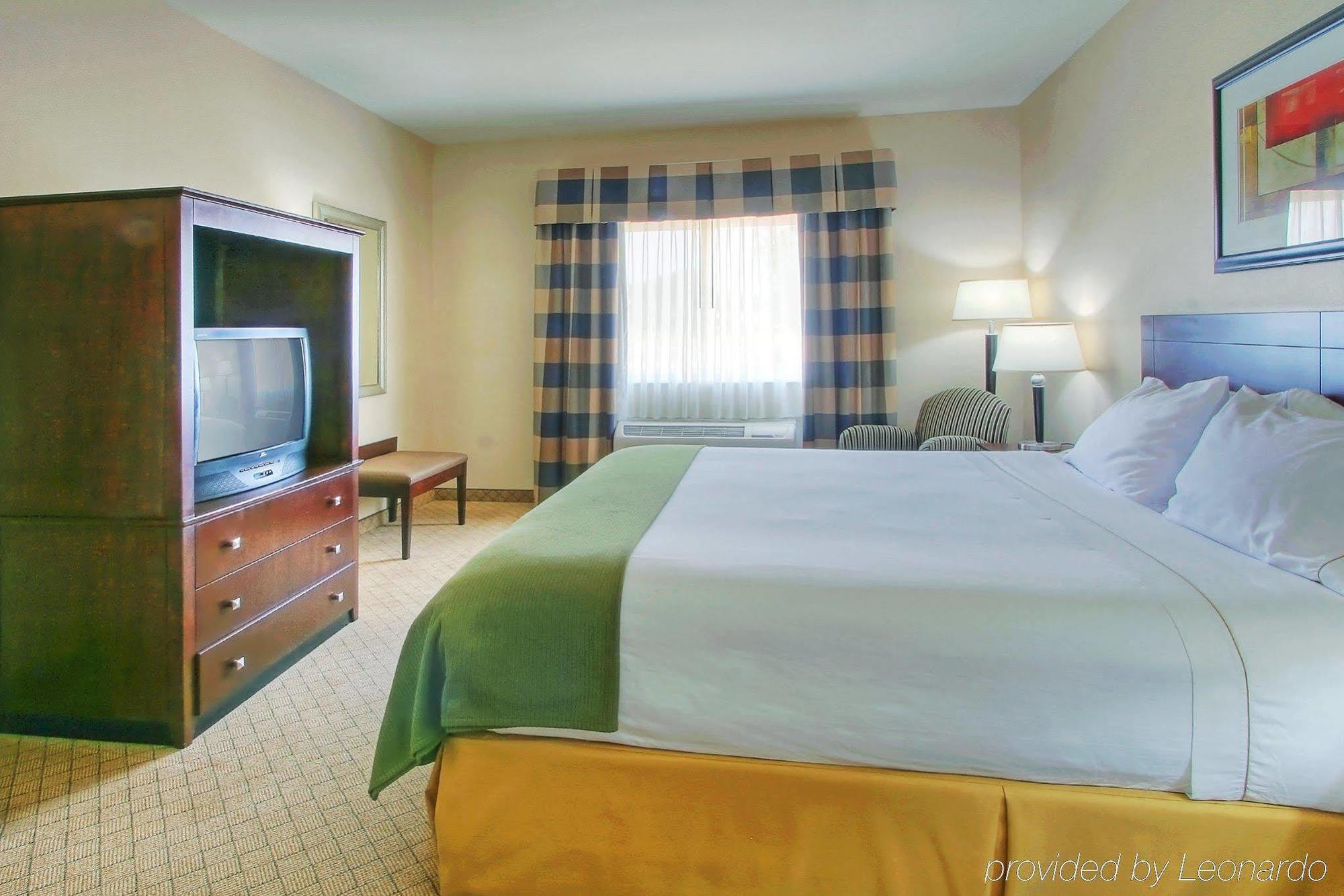 Holiday Inn Express & Suites Portales By Ihg Rum bild