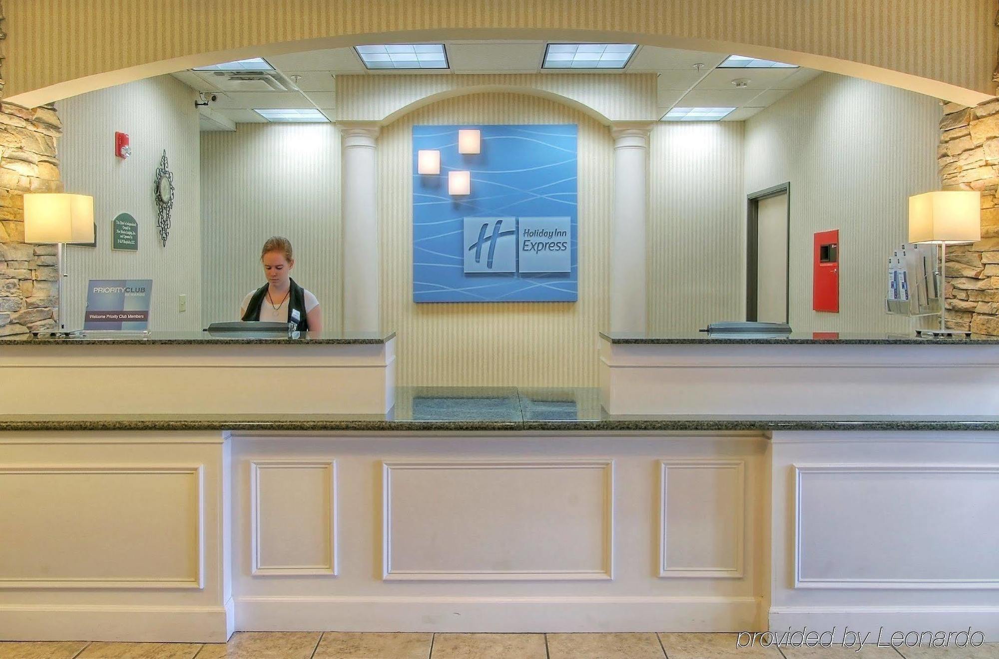Holiday Inn Express & Suites Portales By Ihg Exteriör bild