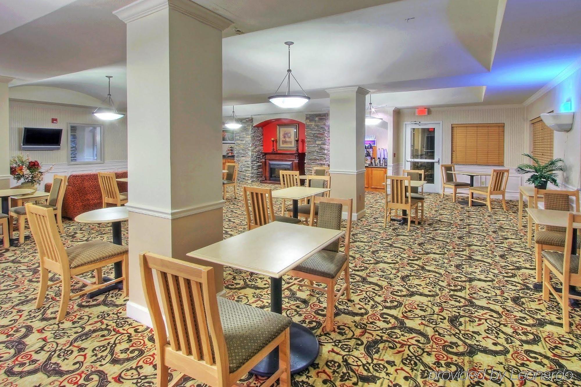 Holiday Inn Express & Suites Portales By Ihg Exteriör bild