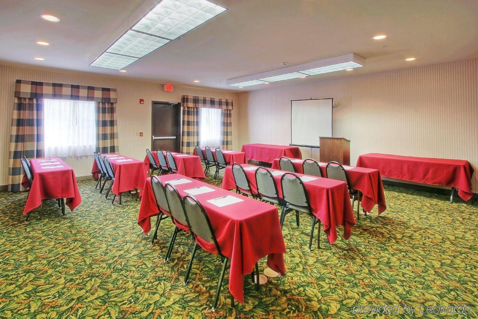 Holiday Inn Express & Suites Portales By Ihg Exteriör bild