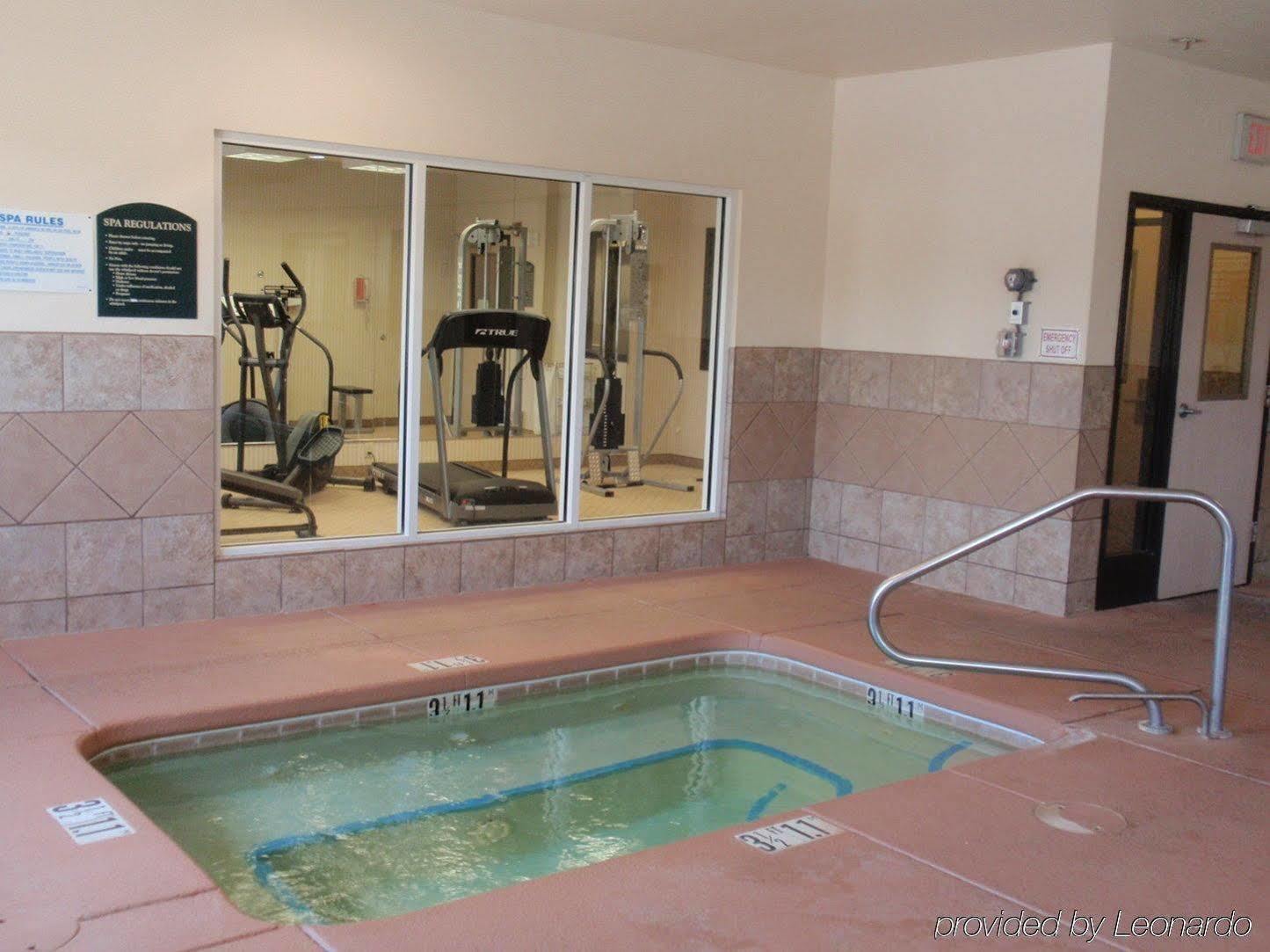 Holiday Inn Express & Suites Portales By Ihg Exteriör bild